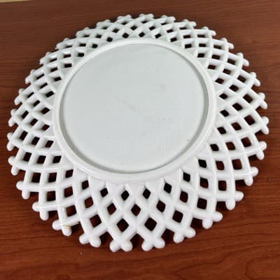 EAPG Challinor Glass Co's Opaque White Apple Blossom Plate Floral Wall Hanging - Thumbnail 7