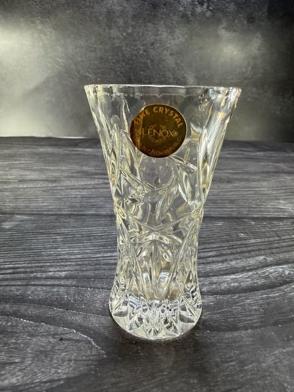Lenox Fine Crystal Star Cut Bud Vase Made in Czech Republic 4" - Thumbnail 2