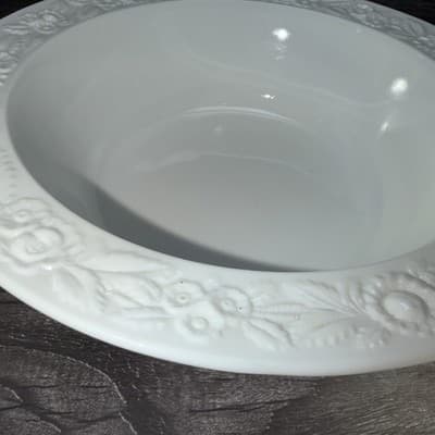 Vintage White Milk Glass VITROCK Raised Flower Rim Large Serving Bowl Heavy - Thumbnail 4