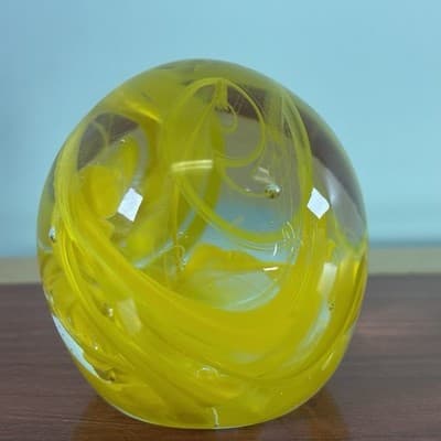 Vintage Gallery Collectibles 3” Oval Paperweight - Yellow Swirl Flat Bottom