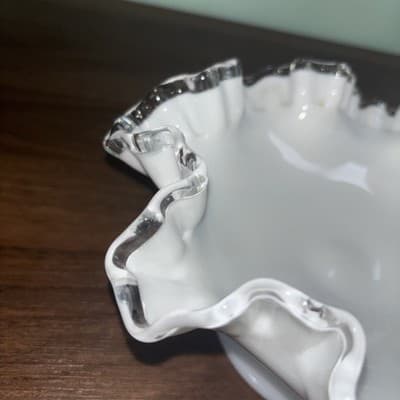 Vintage Fenton Silver Crest White Milk Glass Ruffled Edge 8" Pedestal Bowl - Thumbnail 7