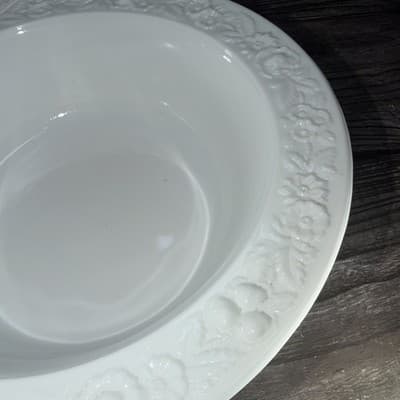 Vintage White Milk Glass VITROCK Raised Flower Rim Large Serving Bowl Heavy - Thumbnail 3