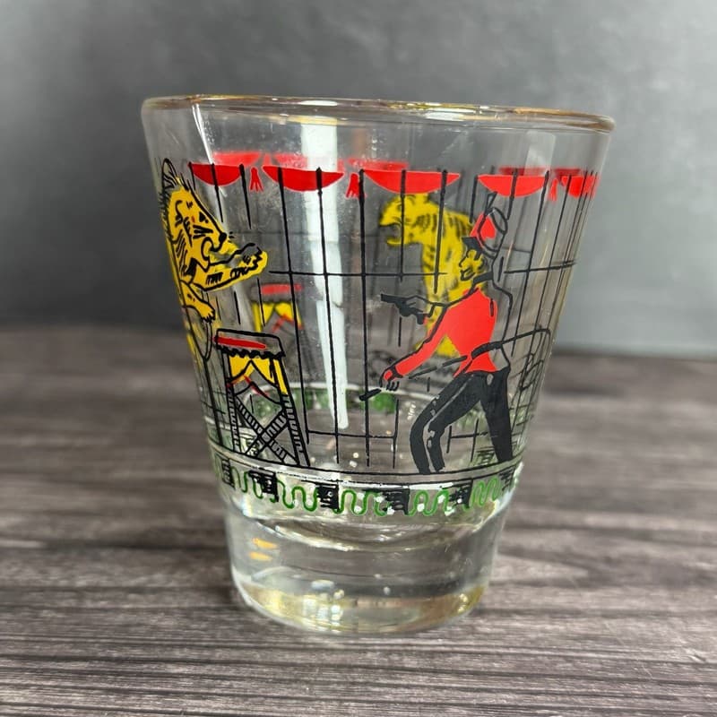 Vintage 1952 Libbey Circus Big Top Lion Tamer Glass Tumbler - Thumbnail 3