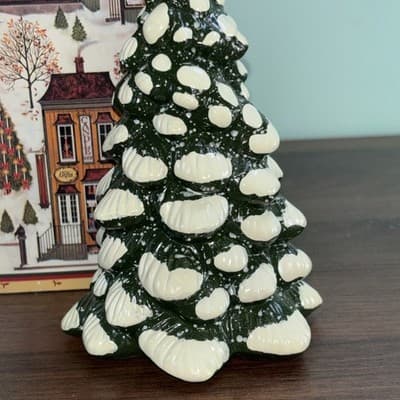 Vintage 1982 McConnell's Corners Town Christmas Tree Figurine by AVON in Box - Thumbnail 3