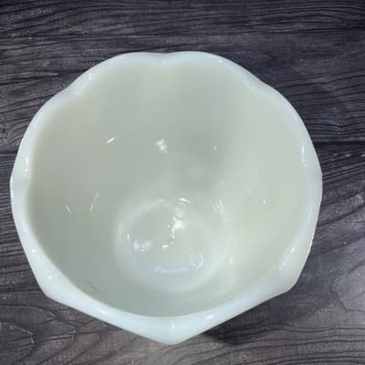 VTG NAPCO Milk Glass Grapes and Cherries Pedestal Heavy Bowl Planter Vase #1186 - Thumbnail 2
