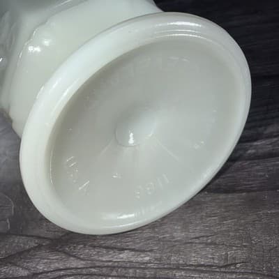 VTG NAPCO Milk Glass Grapes and Cherries Pedestal Heavy Bowl Planter Vase #1186 - Thumbnail 9
