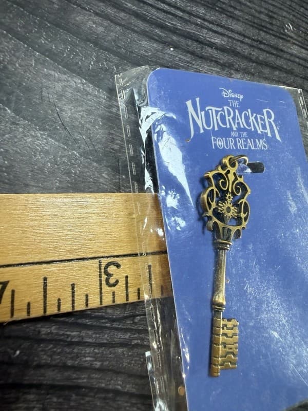 AMC Stubs Exclusive Disney The Nutcracker and the Four Realms Key Charm & Ribbon - Thumbnail 6