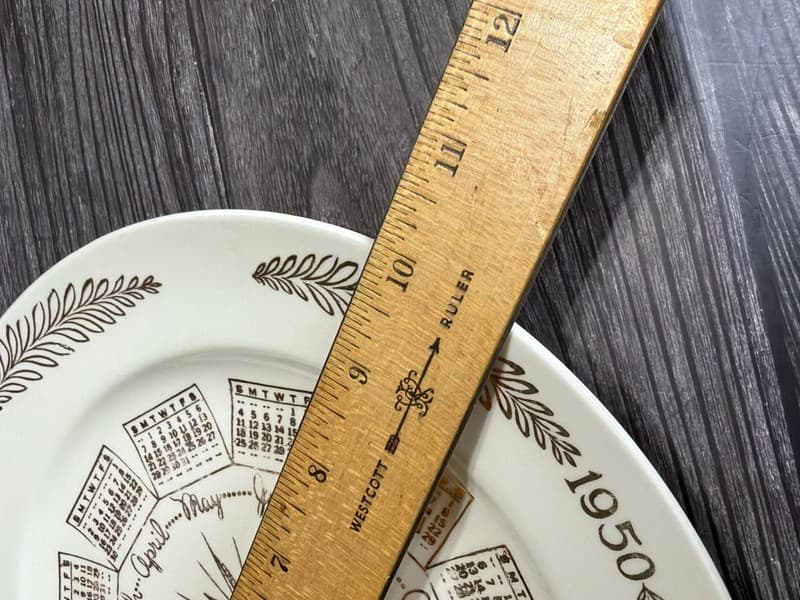 Vintage 1950 Calendar Collector Plate with Compass Gold Trim, 10 Inch - Thumbnail 10