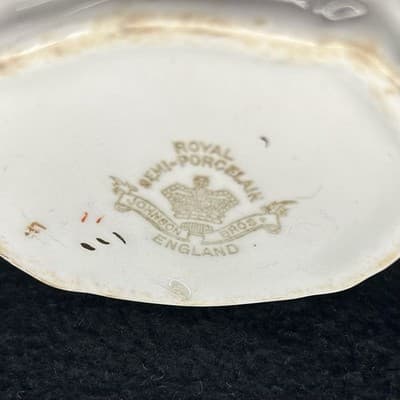 ROYAL SEMI-PORCELAIN JOHNSON BROS ENGLAND PITCHER BLUE FLOWERS GOLD TRIM Cream - Thumbnail 9