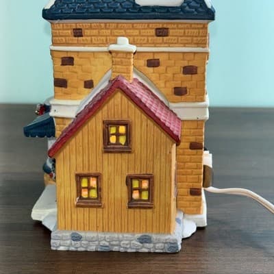 Dickensville Collectables NOMA Apothecary Shoe Shine Porcelain Lighted House - Thumbnail 5