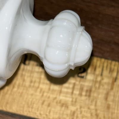 Fenton Milk Glass Hobnail Lid for Scalloped Creamer 3902-3 1/4" Replacement - Thumbnail 10