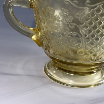 Federal Glass NORMANDIE Bouquet/Lattice Yellow Open Sugar Bowl Depression - Thumbnail 4