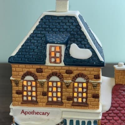 Dickensville Collectables NOMA Apothecary Shoe Shine Porcelain Lighted House - Thumbnail 4