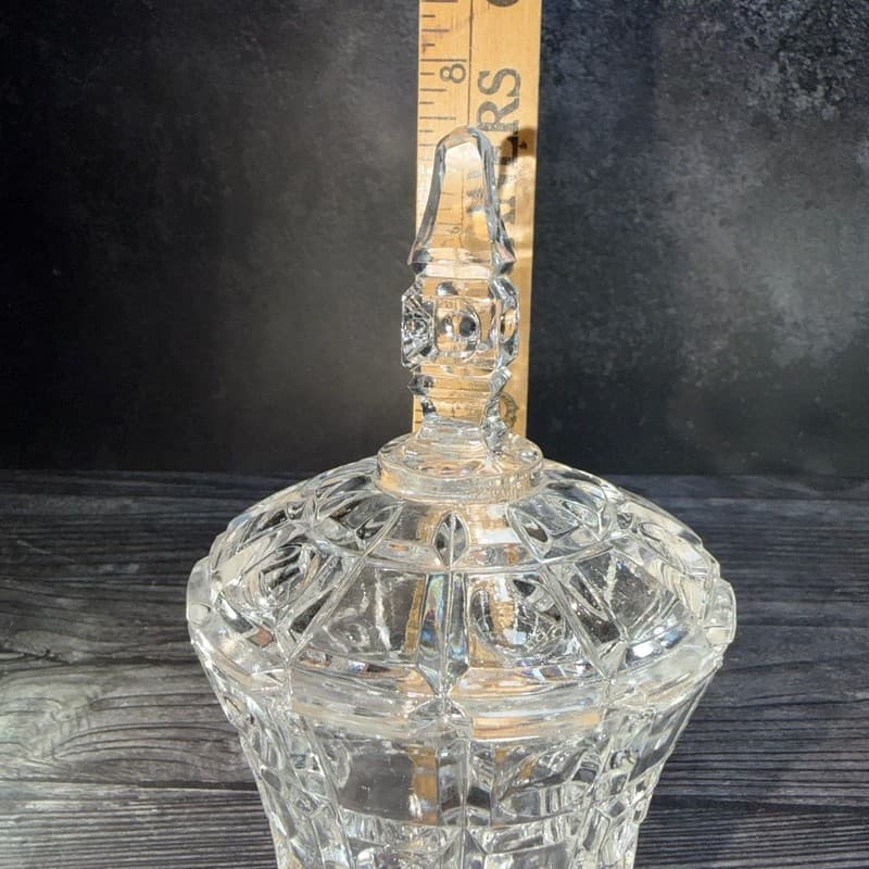 Vintage Art Deco Cube Pattern Clear Cut Glass Pedestal Candy Dish with Lid - Thumbnail 12
