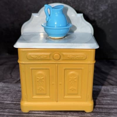 Vintage Avon Charisma Bath Oil Vanity 4 FL Oz-Unused