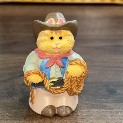 COWBOY CAMERON 3-Piece Set Hallmark Merry Miniatures Western Cats In Hats Roping - Thumbnail 10
