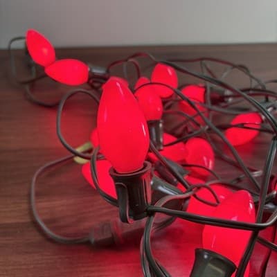 3 Vintage String Of Red Christmas C-9 Bulbs /Green Cord / 7 bulbs per 7’ stri - Thumbnail 3