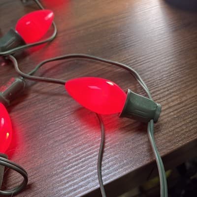3 Vintage String Of Red Christmas C-9 Bulbs /Green Cord / 7 bulbs per 7’ stri - Thumbnail 6
