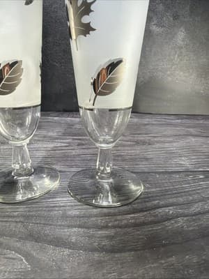 2 Vintage Libbey Frosted Pilsner Glasses Mid Century Barware Silver Leaf Foliage - Thumbnail 5