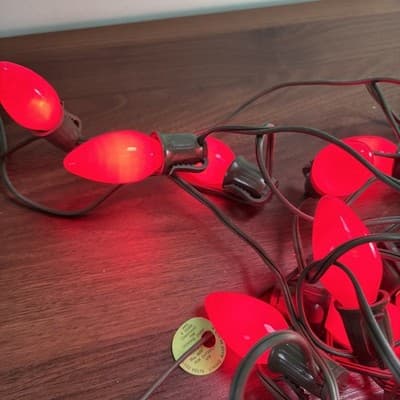 3 Vintage String Of Red Christmas C-9 Bulbs /Green Cord / 7 bulbs per 7’ stri - Thumbnail 4