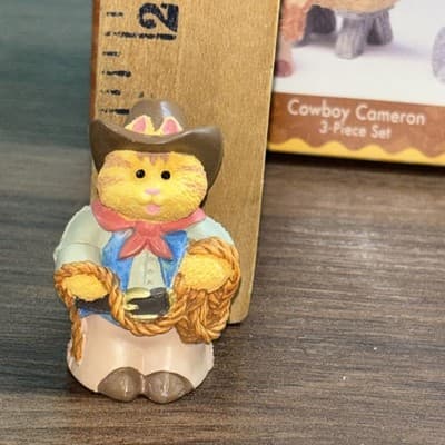 COWBOY CAMERON 3-Piece Set Hallmark Merry Miniatures Western Cats In Hats Roping - Thumbnail 15