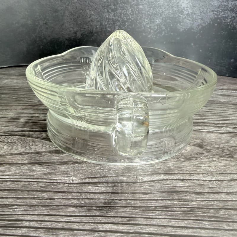 Vintage Hazel Atlas Criss-Cross Pattern Clear Glass Citrus Juicer Reamer - Thumbnail 3