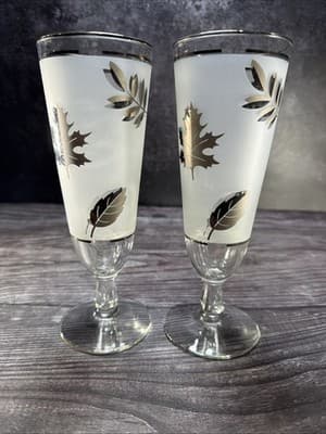 2 Vintage Libbey Frosted Pilsner Glasses Mid Century Barware Silver Leaf Foliage