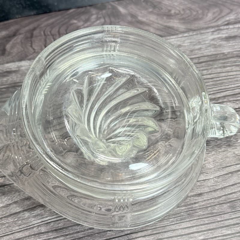 Vintage Hazel Atlas Criss-Cross Pattern Clear Glass Citrus Juicer Reamer - Thumbnail 11