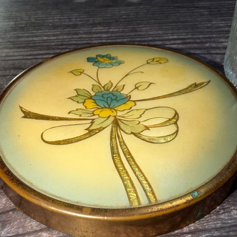 Vintage Art Deco Ribbed Glass Powder Jar Floral Brass Lid Chipped - Thumbnail 11