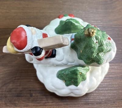 Vintage Santa Christmas Tree Rocking Ceramic Music Box Holiday Decoration - Thumbnail 6