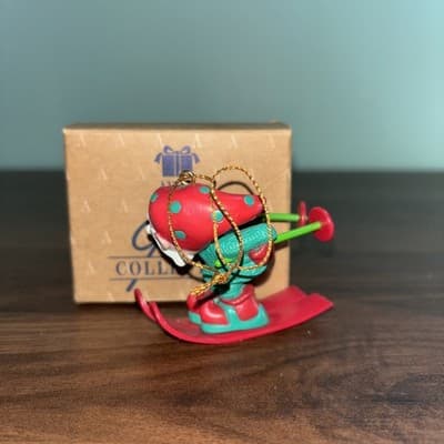 NEW/box never displayed AVON Elves' Day Off SKIING resin Ornament - Thumbnail 3