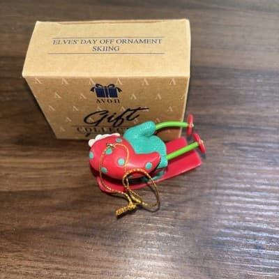 NEW/box never displayed AVON Elves' Day Off SKIING resin Ornament - Thumbnail 4