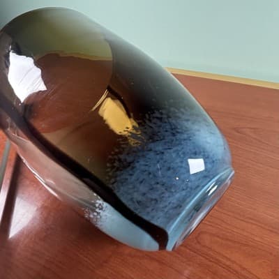 XL VTG Wide Heavy Abstract Art Glass Vase Handmade Blue Brown Swirls 9.25" H x 7 - Thumbnail 10