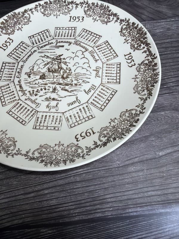 Vintage 1953 Calendar Plate with Windmill Scene and Gold Filigree Trim, 10" - Thumbnail 5