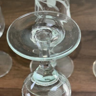 Crystal Flutted Champagne Glasses Berry And Leafs Cut Glass Cut Stem Vintage Bar - Thumbnail 11