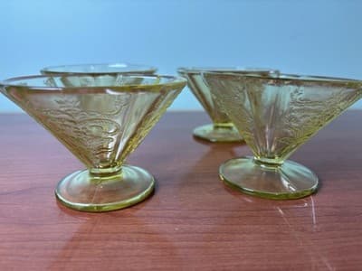 Vtg 4 Yellow Pressed Glass Champagne Fruit Cups Recollection by Indiana Madrid - Thumbnail 3