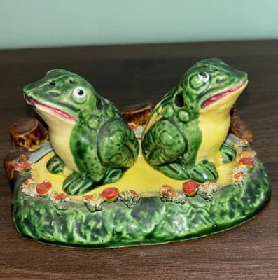 VTG Frogs Pond Salt & Pepper Shaker Set Handpainted Spaghetti ware realistic - Thumbnail 19