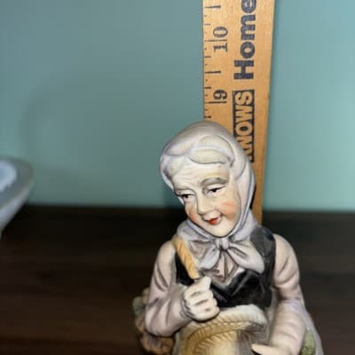 Vintage Peasant Farmer Woman Figurine Carrying Vegetables Porcelain 9" - Thumbnail 8