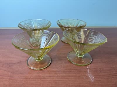 Vtg 4 Yellow Pressed Glass Champagne Fruit Cups Recollection by Indiana Madrid