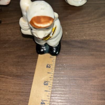 Vintage Ceramic Baseball Catcher & Batter Salt & Pepper Shakers Japan Funny Men - Thumbnail 13