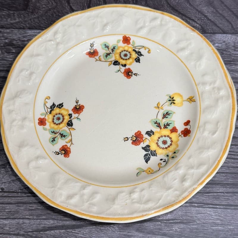 Myott English Brambleberry Floral Salad Plates, Set of 2, 7"