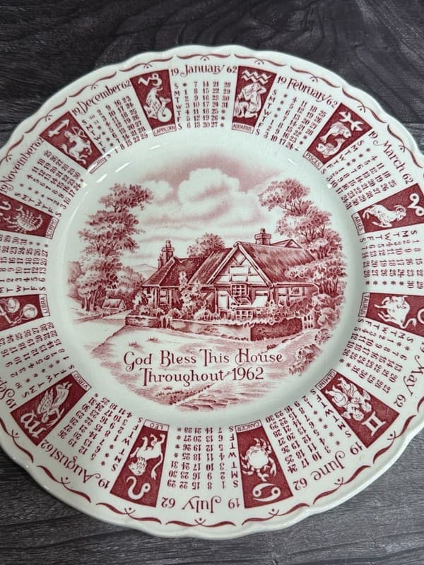 Royal Staffordshire 1962 Calendar Plate Red Transferware God Bless This House 9� - Thumbnail 2