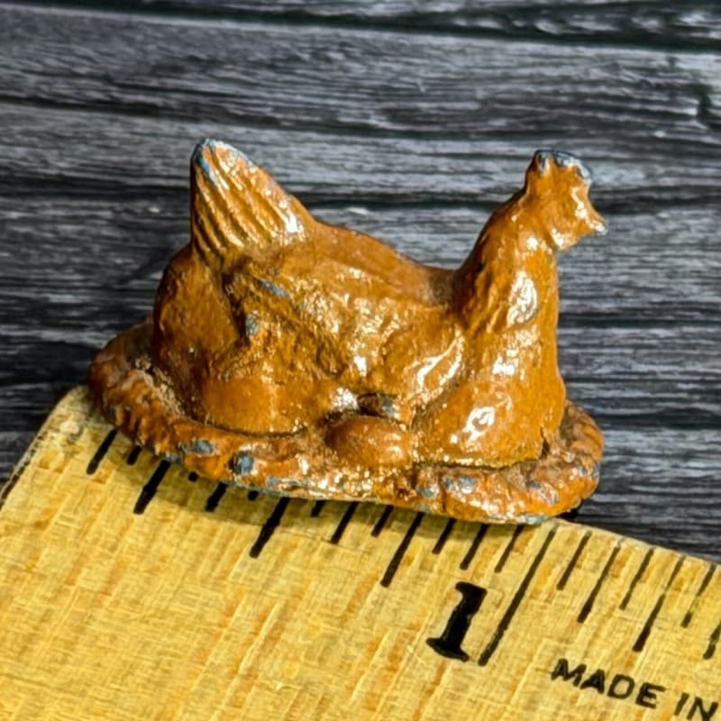 Vintage Barclay Lead Hen on Nest Figurine, 1 Inch - Thumbnail 4