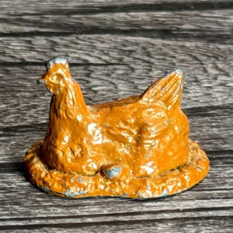 Vintage Barclay Lead Hen on Nest Figurine, 1 Inch - Thumbnail 3
