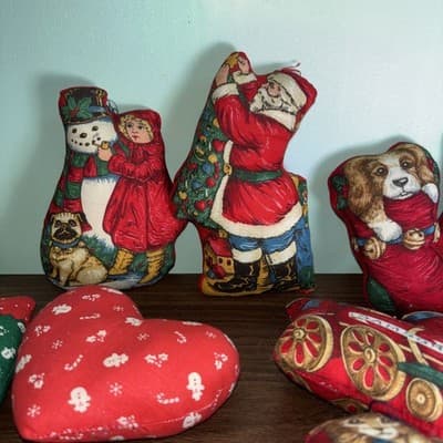 Set of 12 Vintage Handmade SANTA Stockings Stuffed Fabric Christmas ORNAMENTS - Thumbnail 3