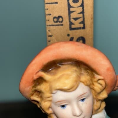 Pair of Vintage HOMCO 8" Girl & Boy Chickens Farmers Figurines Country Cottage - Thumbnail 13
