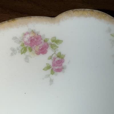 Vintage T & V Tesserman & Vogt Limoges France Gold Border 8” Plate Moss Roses - Thumbnail 5