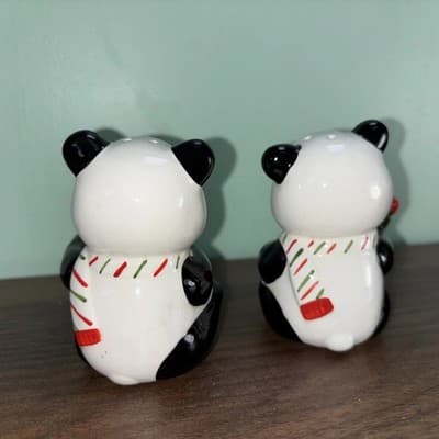 Vintage Lefton Christmas Panda Bears Salt & Pepper Shakers Candy Cane & Wreath - Thumbnail 5