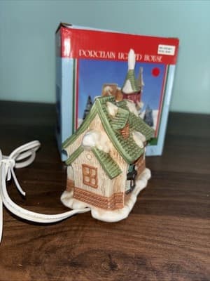 Porcelain Lighted Public House Lighted house collection Vintage Miniature 4.5” - Thumbnail 4