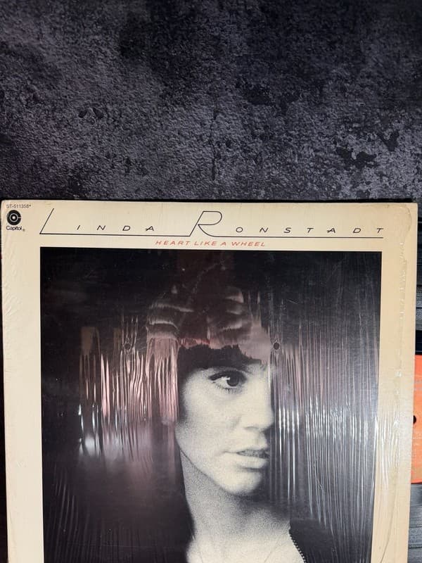 Linda Ronstadt - Heart Like A Wheel Vinyl LP (1974) Columbia House Club Edition - Thumbnail 3